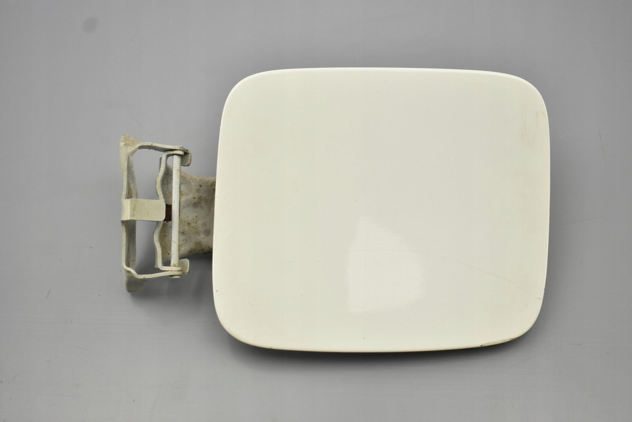 89260M60MA0 89267M60M00 - КРИШКА ПАЛИВНОГО БАКА ДЛЯ SUZUKI BALENO II 15-