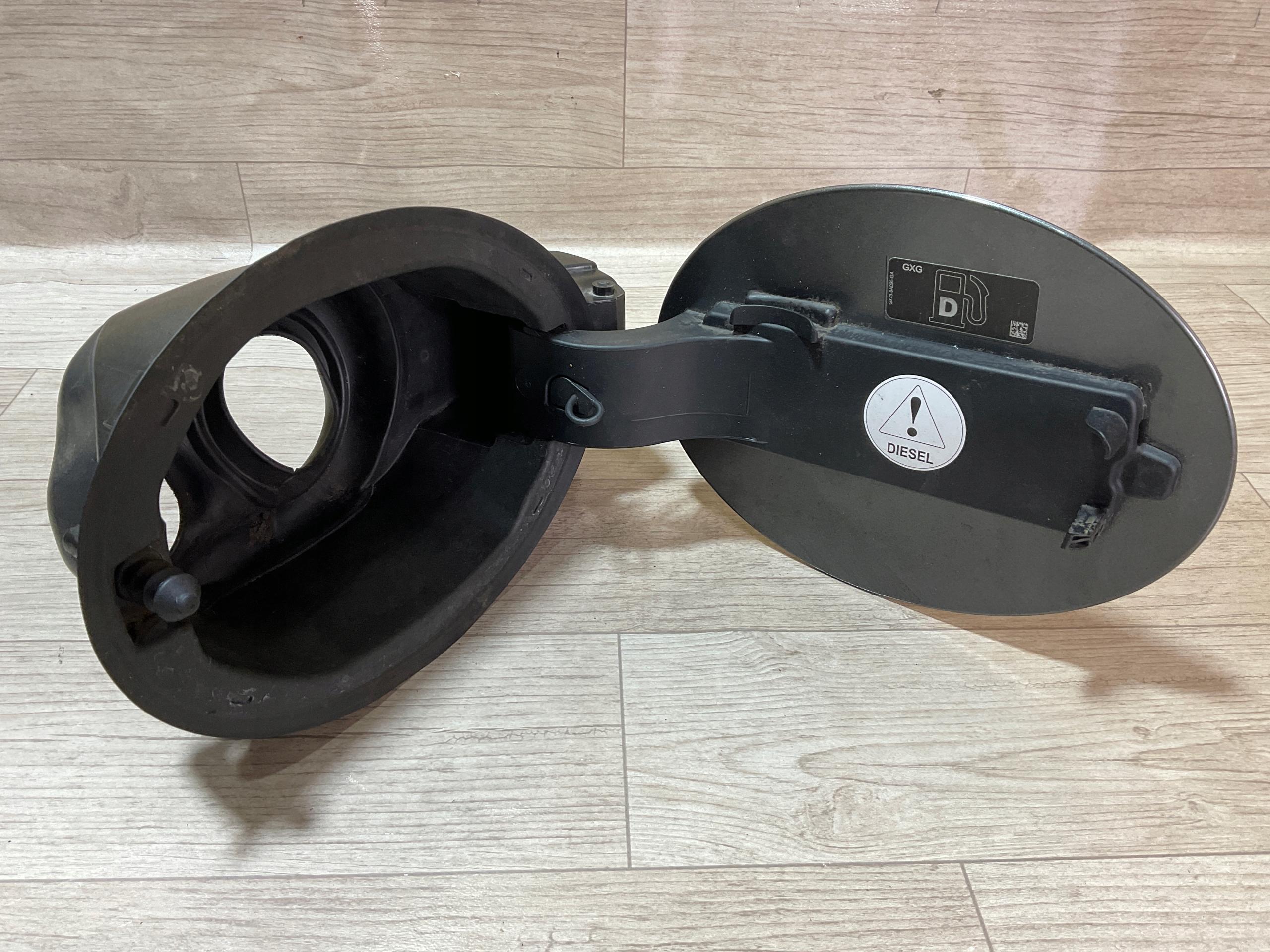 T4A15695 - КРИШКА КОРПУСУ ПАЛИВНОГО БАКА F-PACE HK83-27936-CD