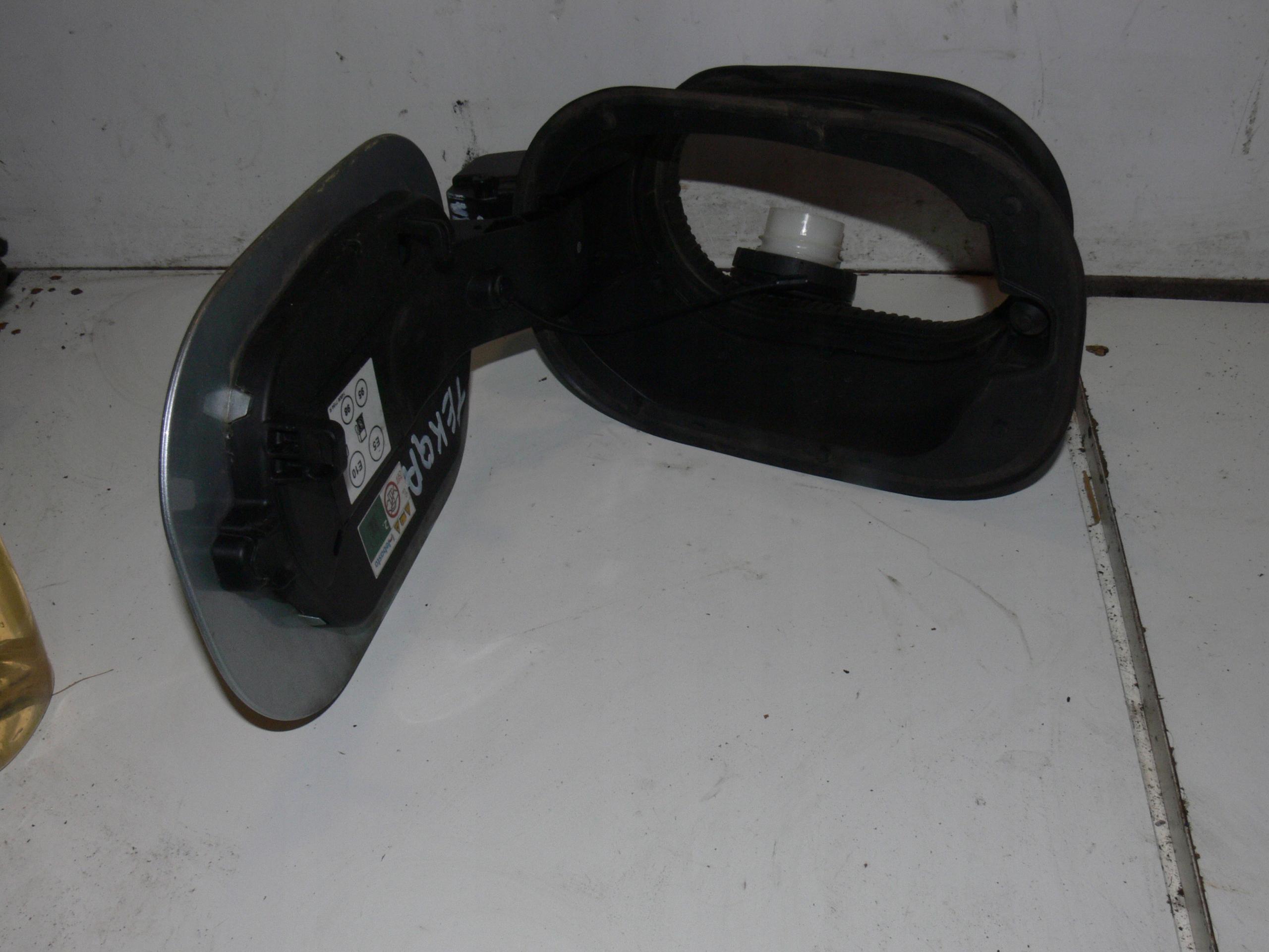 781204304R - КРИШКА ПАЛИВНОГО БАКА RENAULT KADJAR LIFT БЕНЗИН TEKQA