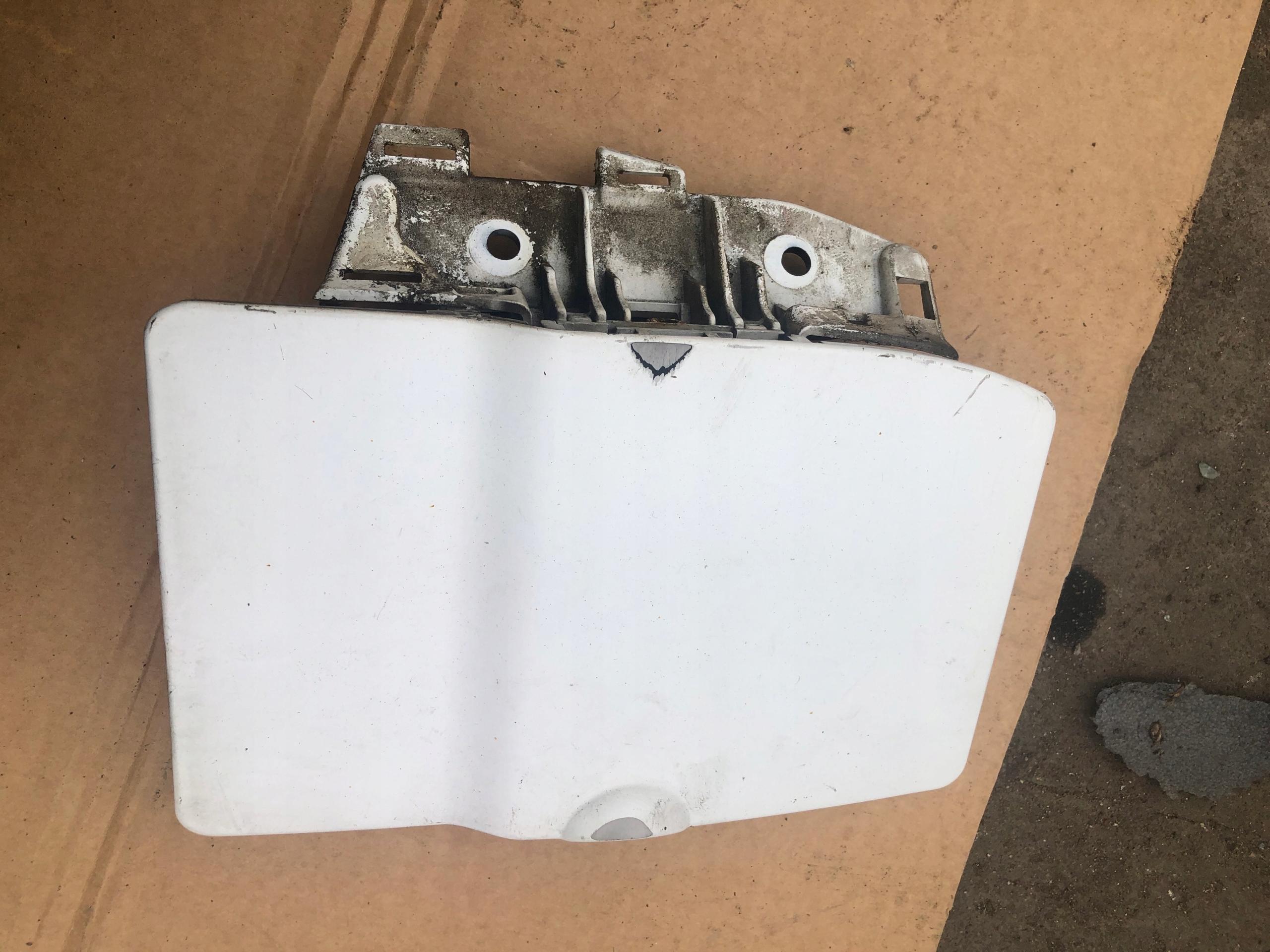 КРЫШКА ТОПЛИВНОГО БАКА TRAFIC VIVARO 2001-2014