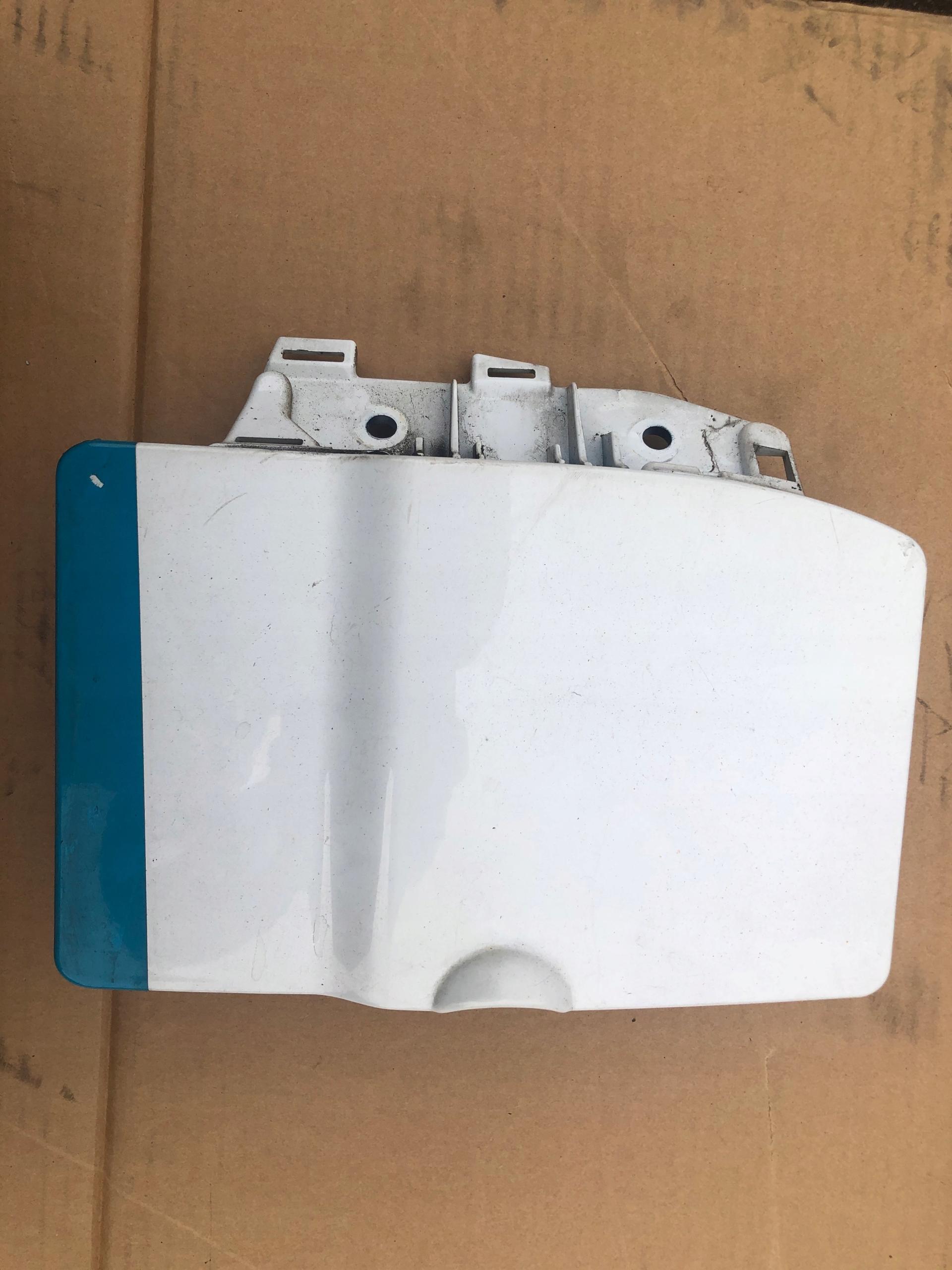 КРИШКА ПАЛИВНОГО БАКА TRAFIC VIVARO 2001-2014