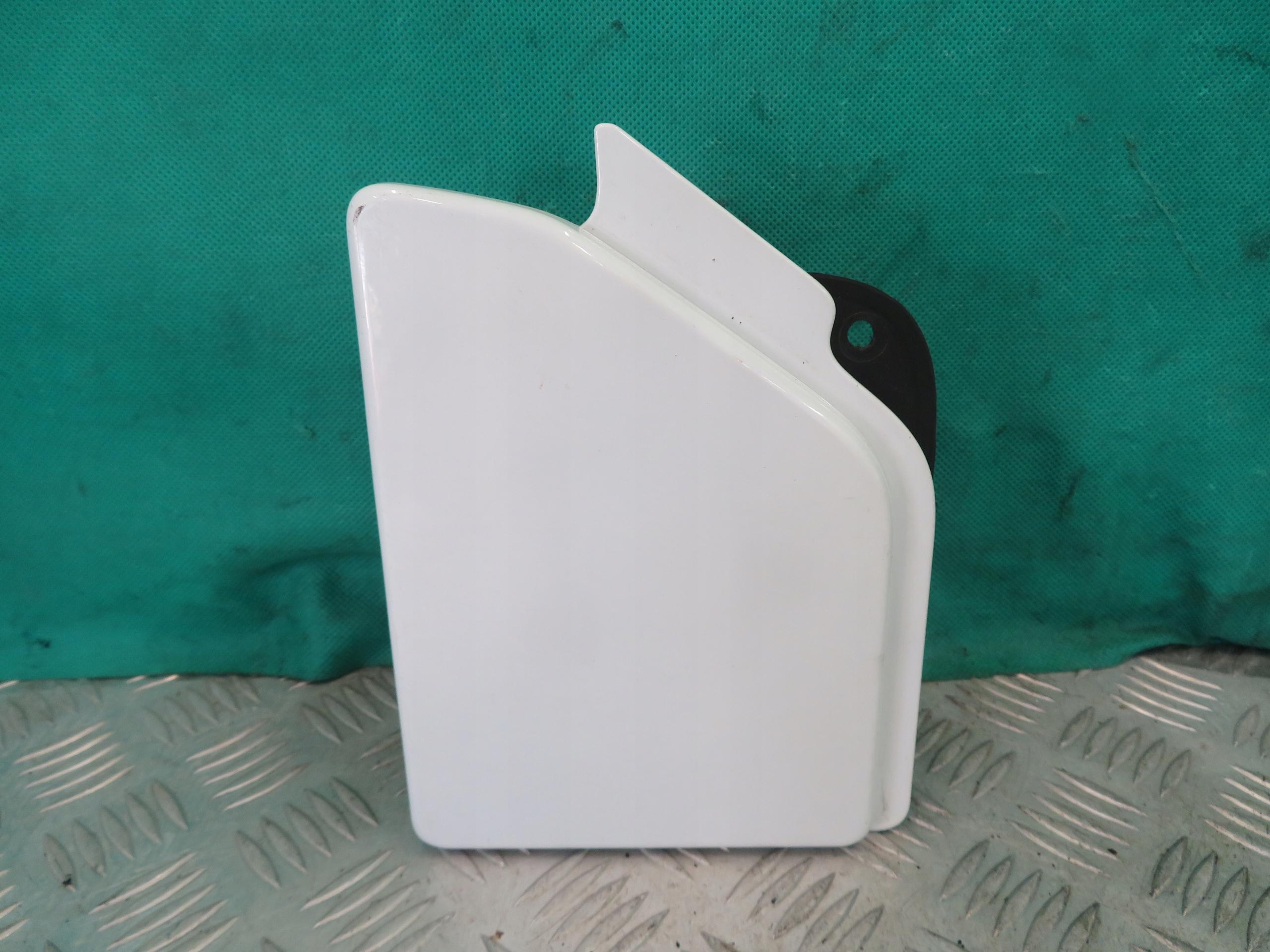 765M65718R - КРЫШКА НАПОЛНИТЕЛЯ ADBLUE MASTER III MOVANO B