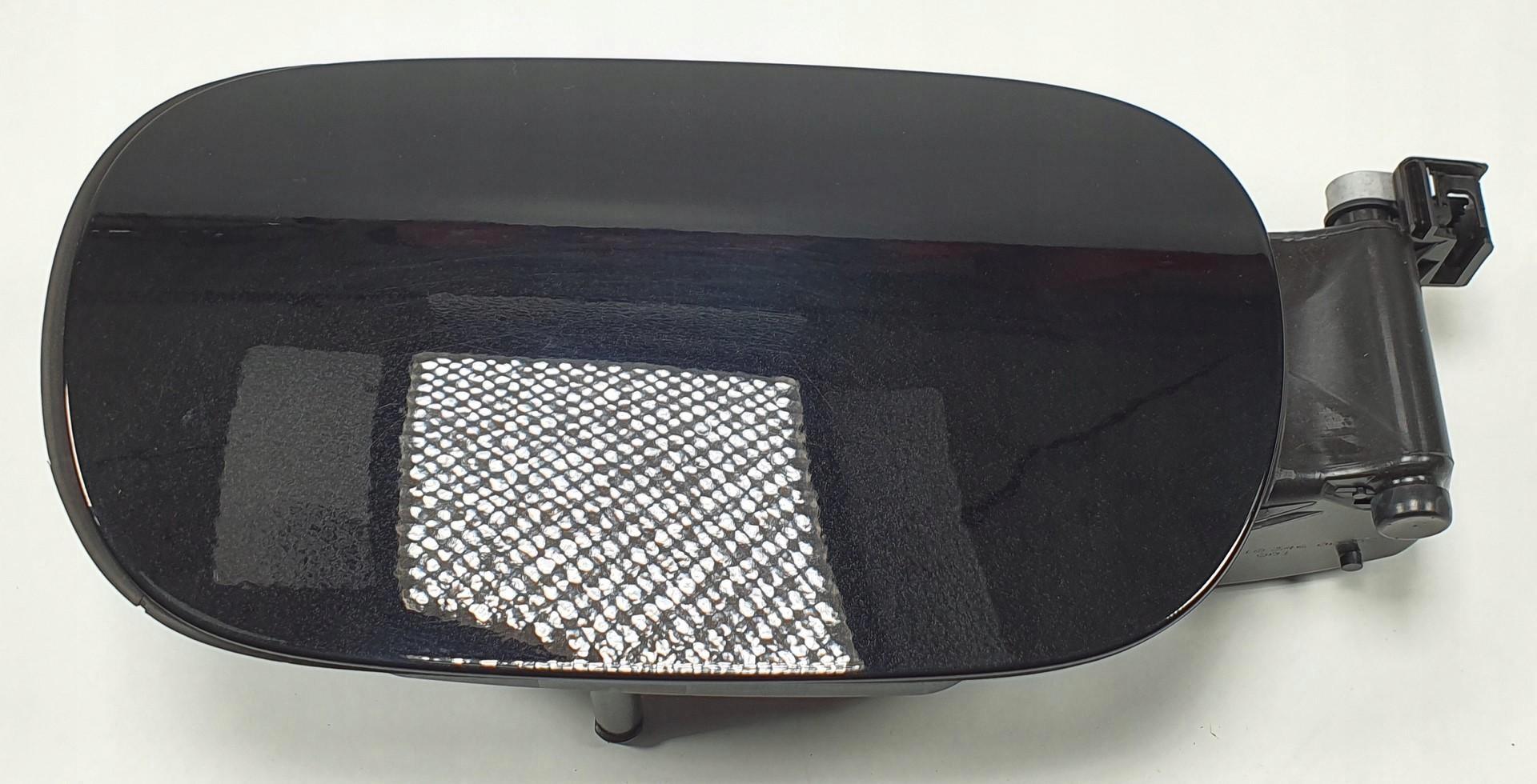 A2055847501 A0005845410 - Крышка топливного бака 197 MERCEDES W205 A2055841716