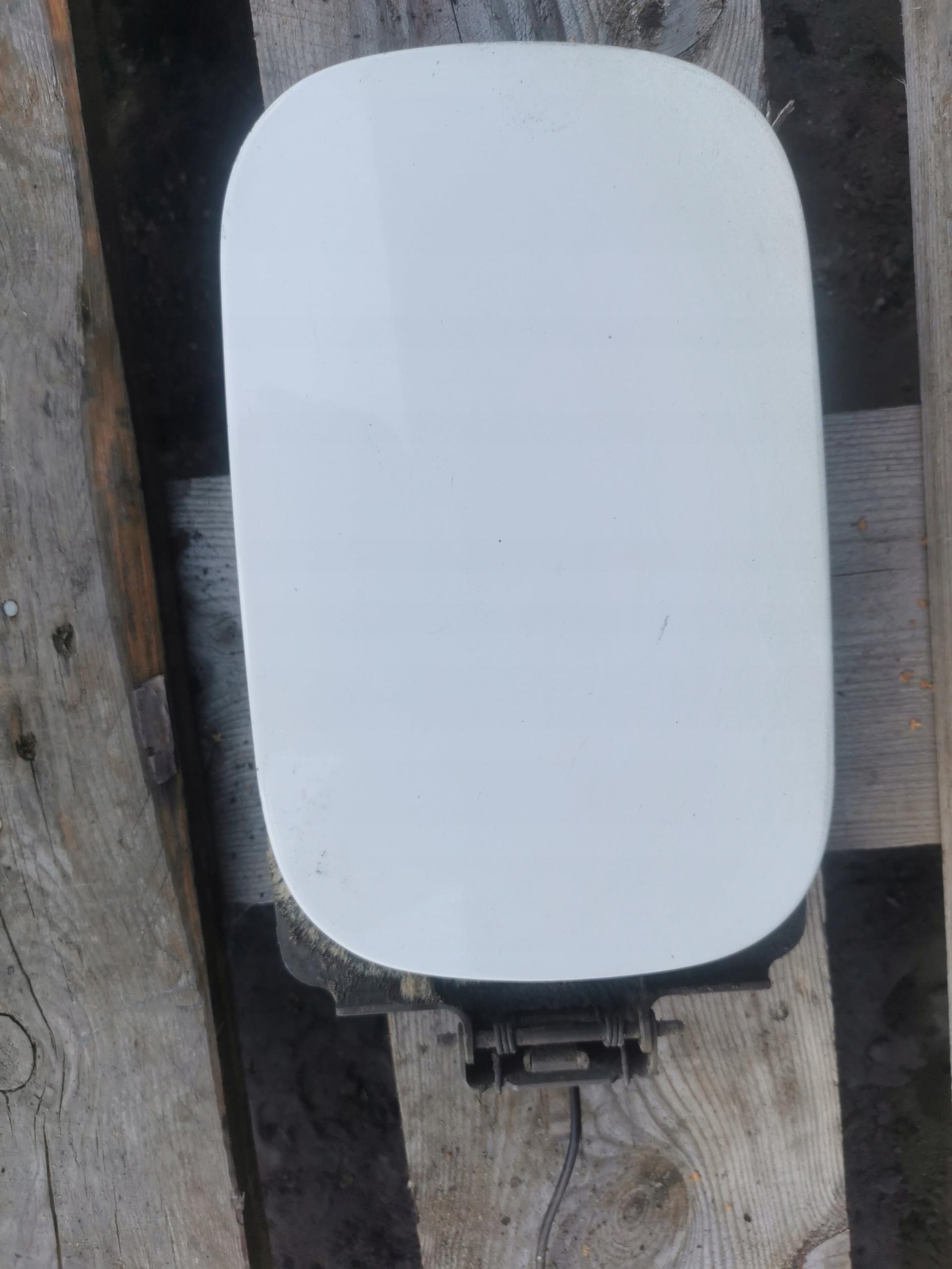 КРИШКА ПАЛИВНОГО БАКА DODGE DURANGO 2011 РОКУ-