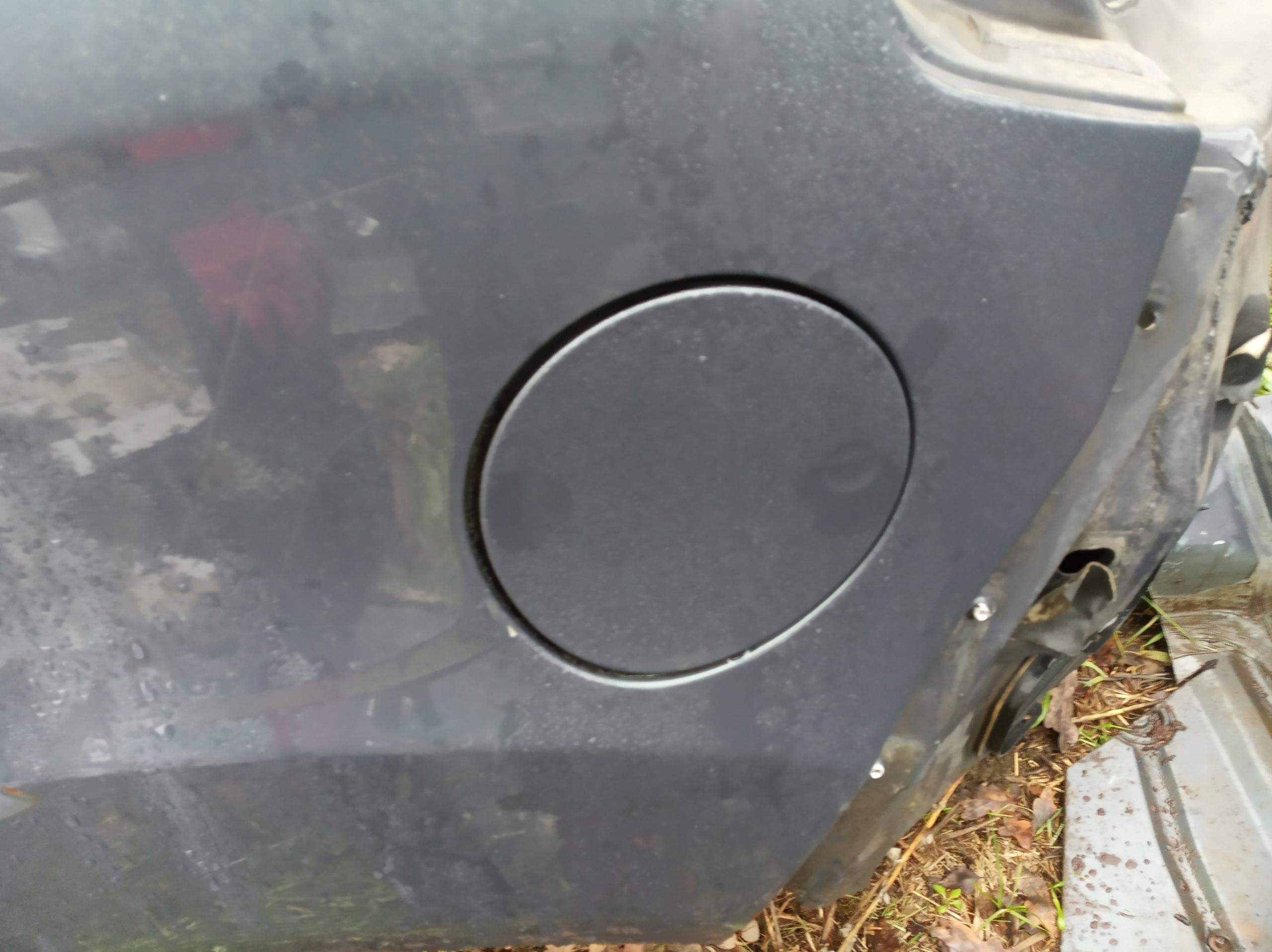 КРЫШКА ТОПЛИВНОГО БАКА FORD FIESTA MK7