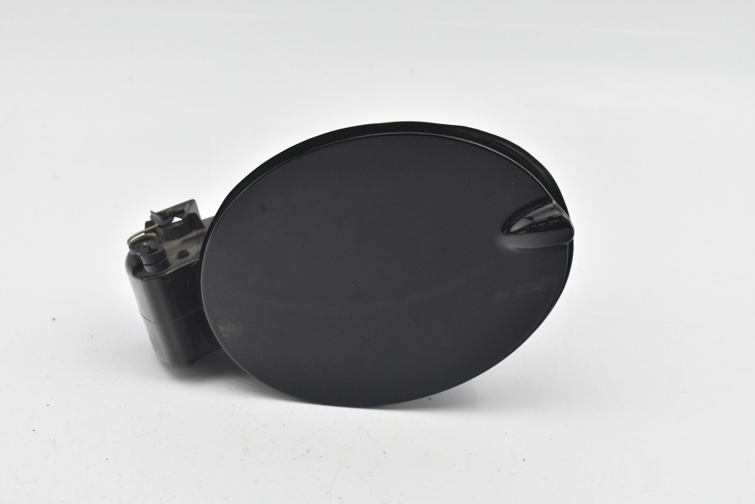 5905232371902 - КРИШКА ПАЛИВНОГО БАКА FORD FIESTA MK8 17-