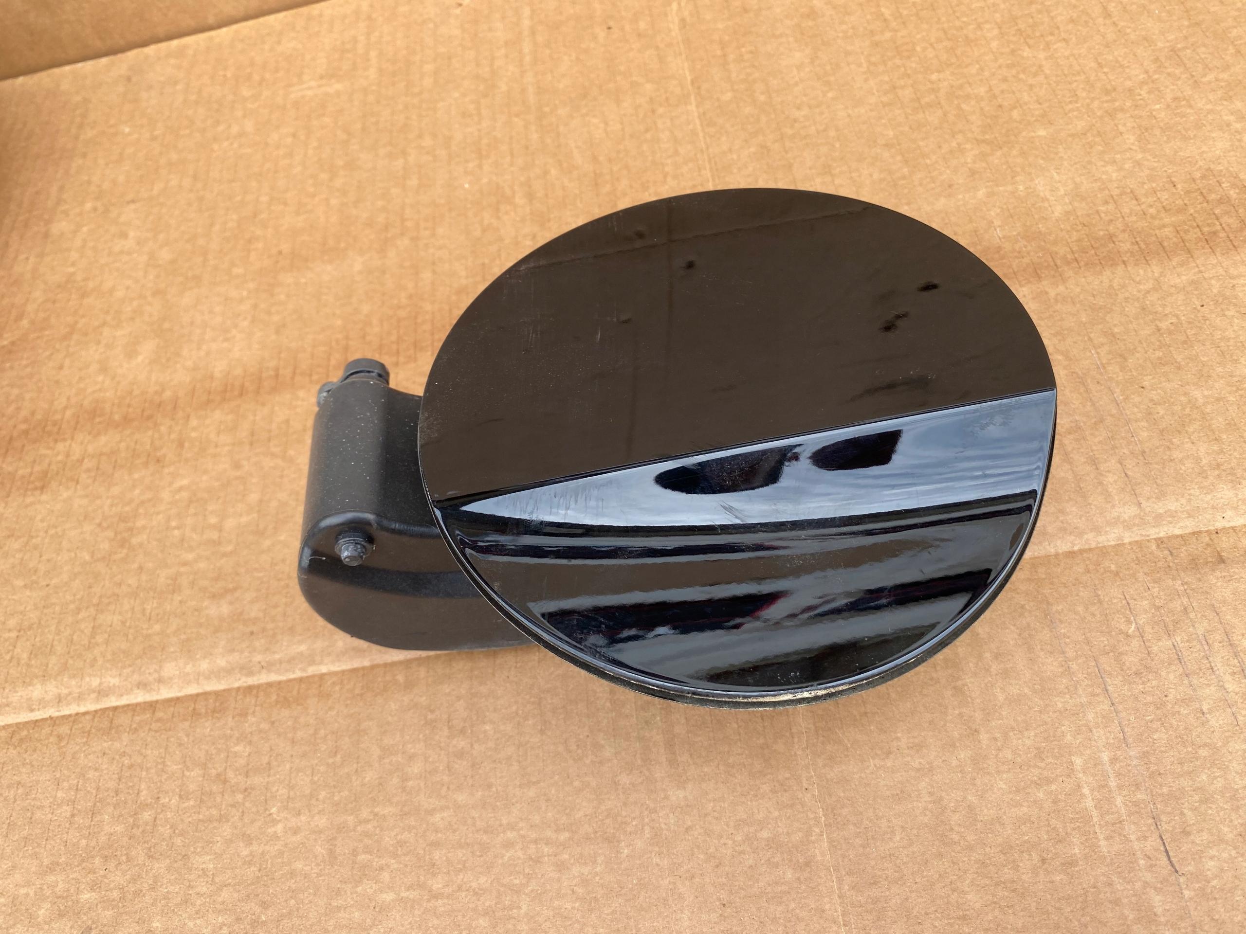 КРИШКА ПАЛИВНОГО БАКА FORD MUSTANG VI 2016Р. UA