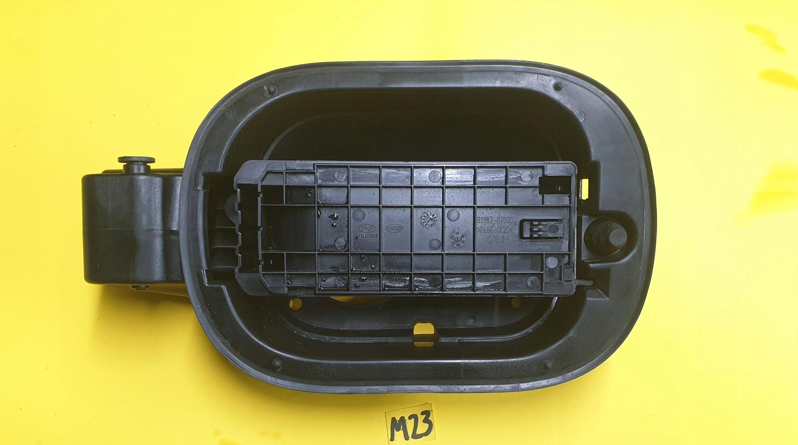 81595-D7500 - КРЫШКА ТОПЛИВНОГО БАКА HYUNDAI TUCSON III II