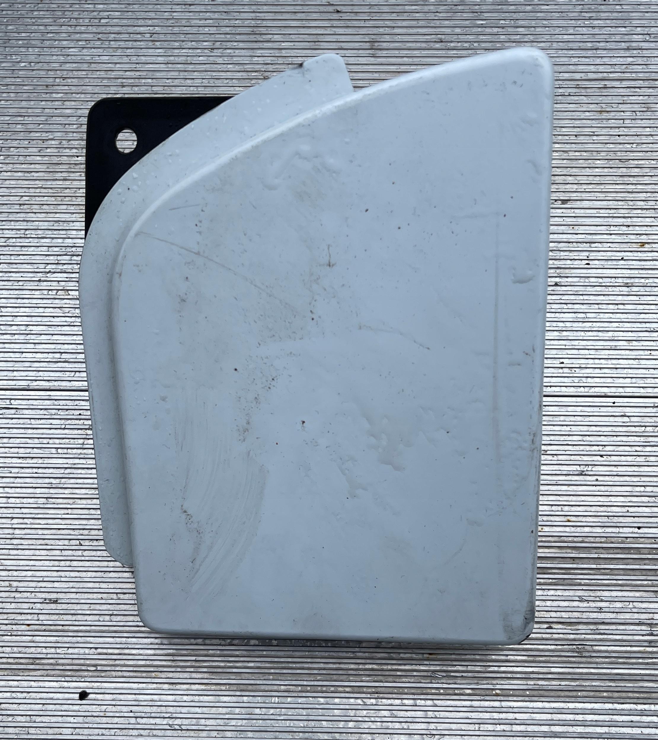 КРИШКА ПАЛИВНОГО БАКА MASTER MOVANO 2.3