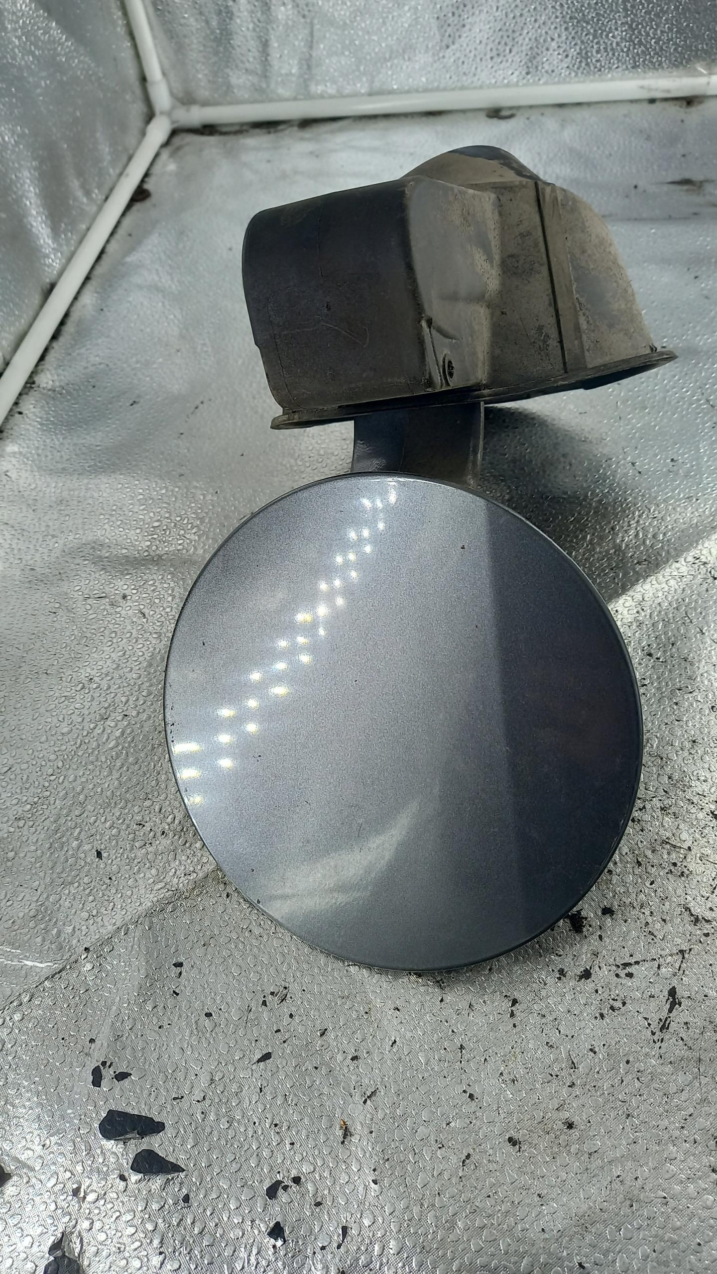 КРИШКА ПАЛИВНОГО БАКА MITSUBISHI COLT VI 21D