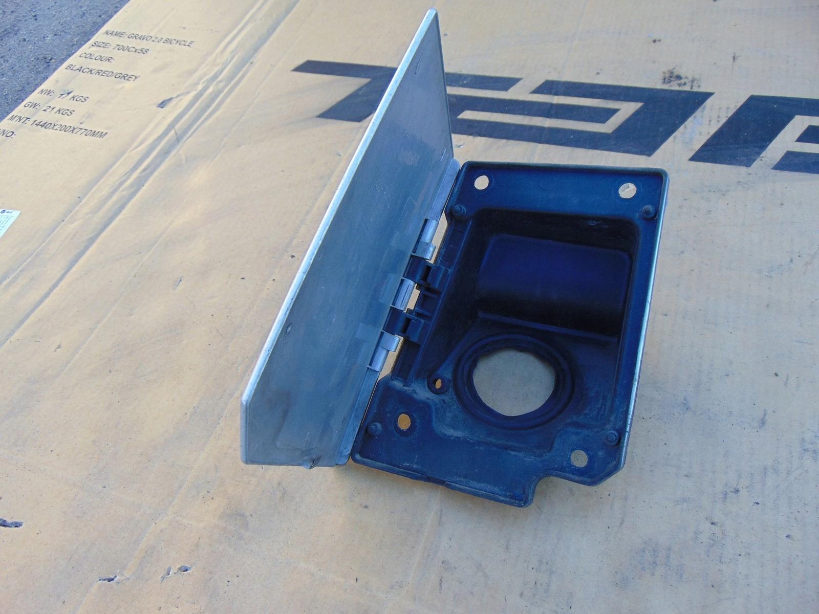 КРИШКА ПАЛИВНОГО БАКА КРІПЛЕННЯ DUCATO BOXER 2006-