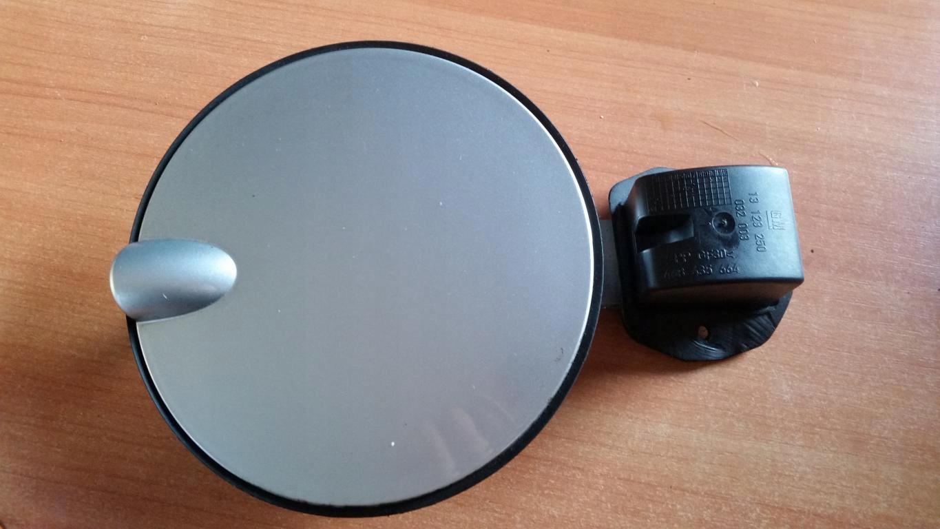 13123250 - Крышка топливного бака OPEL MERIVA A Z157