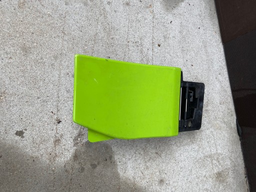 КРЫШКА ТОПЛИВОЗАливНОЙ ЗАПРАВКИ RENAULT TRAFIC III 781209835R