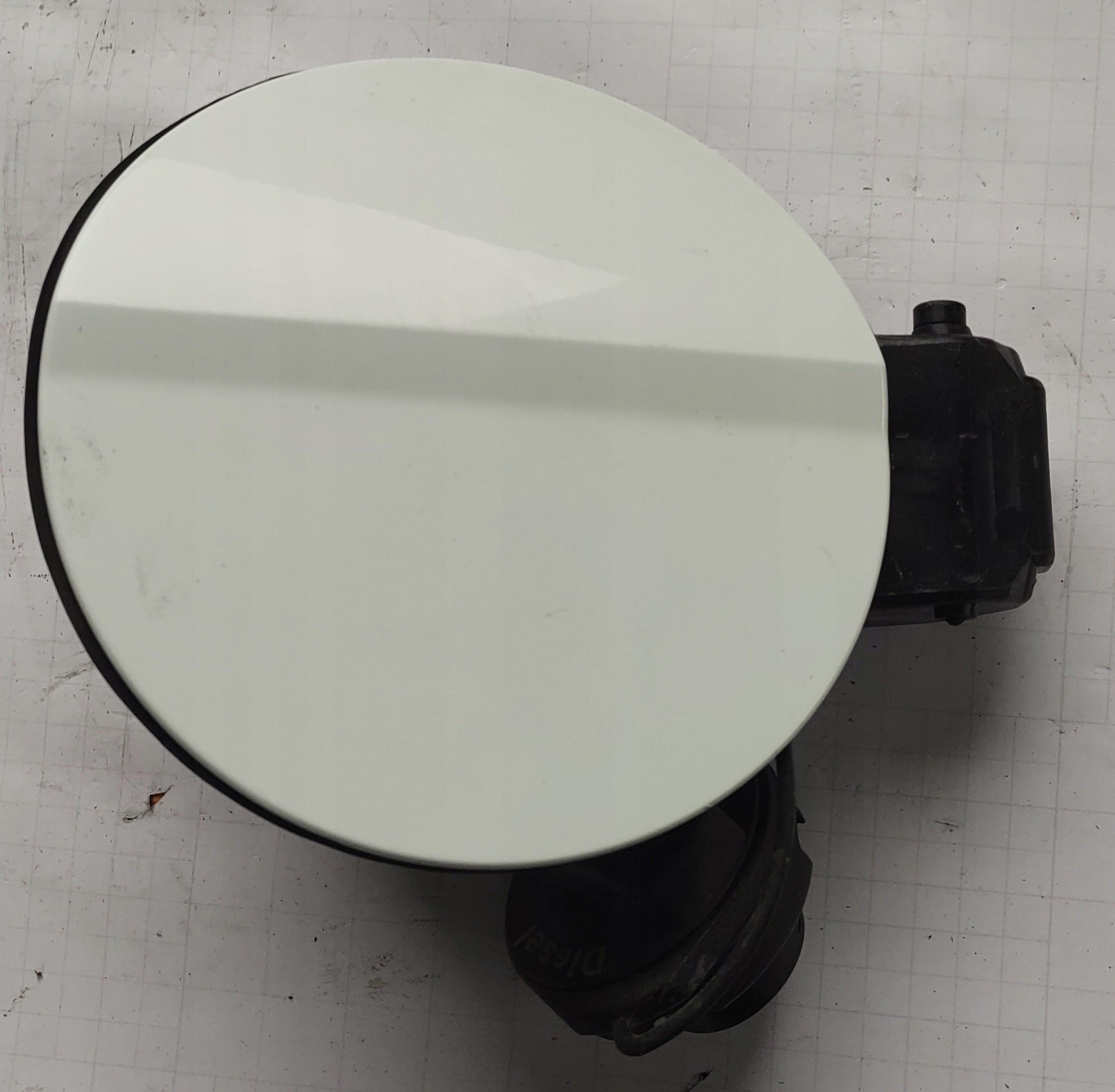 КРИШКА ПАЛИВНОГО БАКА SKODA FABIA III 6V6809857