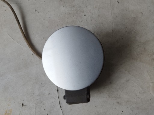 КРИШКА ПАЛИВНОГО БАКА VOLKSWAGEN POLO 9N 5D LA7W