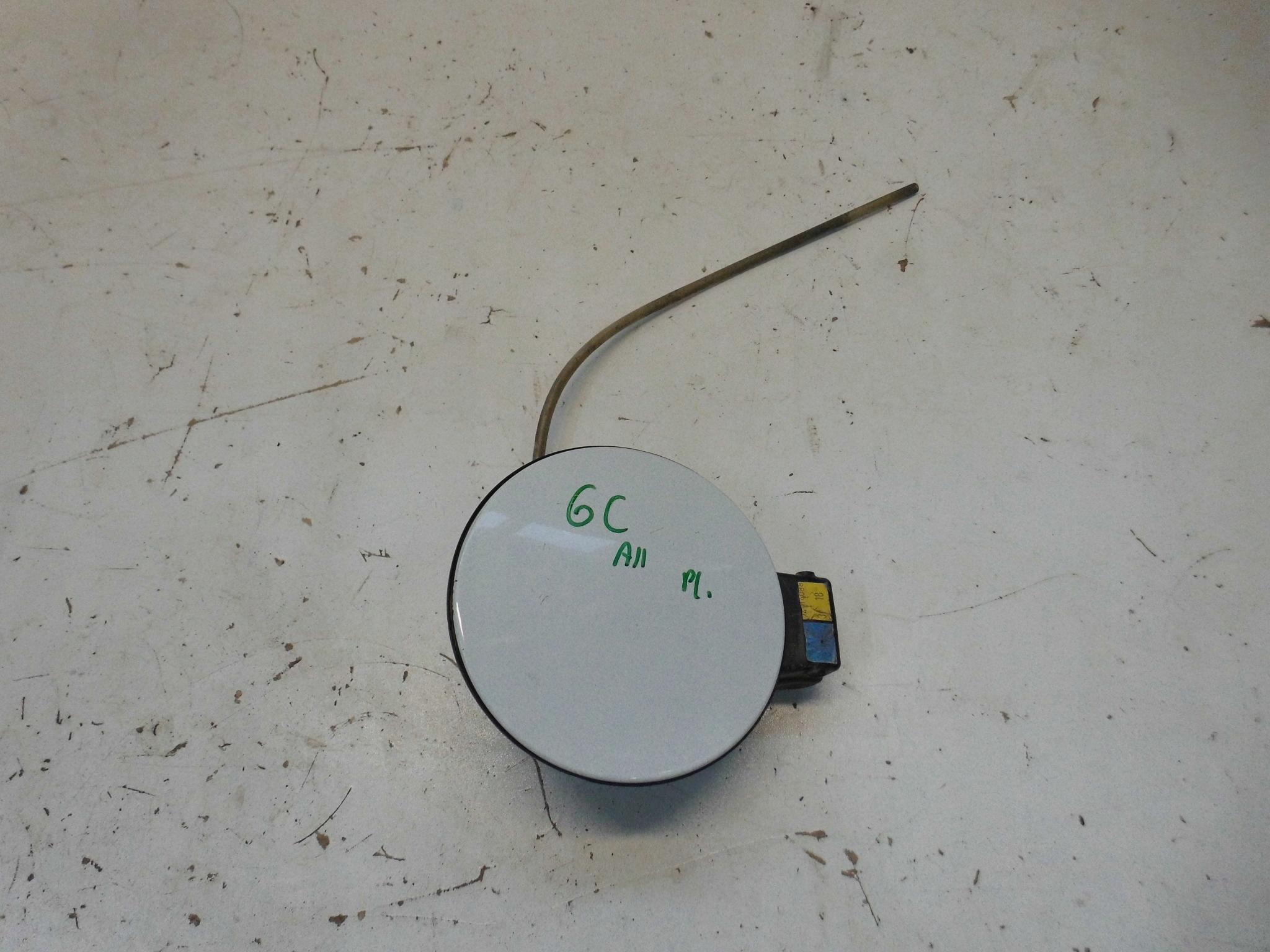 6R0809857 - КРЫШКА ТОПЛИВНОГО БАКА VW POLO 6R 6C БЕНЗИН LC9A