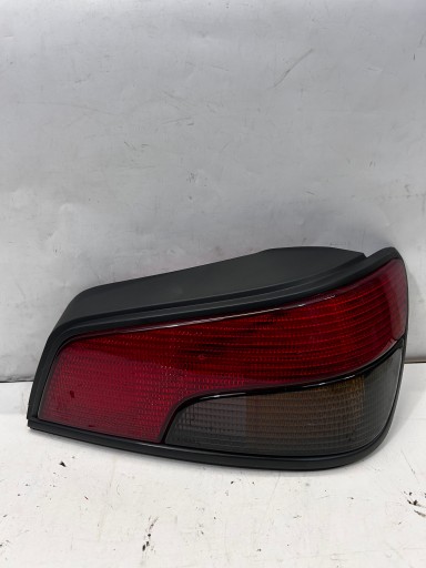 Крышка заднего правого фонаря peugeot 306 93/01 peugeot oe 6352.55
