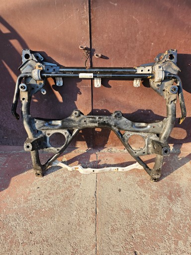 F33 - Передняя подставка для салазок bmw f30 f31 f32 f34 f36 f20