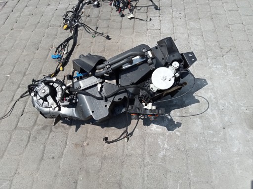 КОМБАЙН В ЗБОРІ З БАЛКОЮ І ДУЛОВОЮ ПАНЕЛЬПОД ДОШКОЮ IVECO DAILY IV 06-14