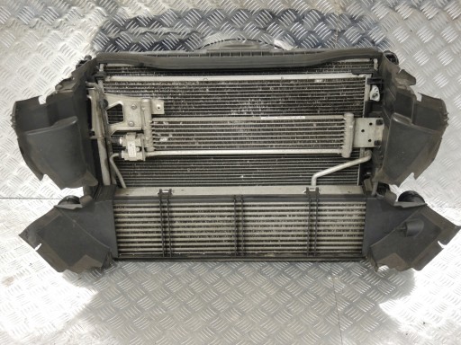 Комплект радиаторов w218 a218 cls 350 cdi радиаторы