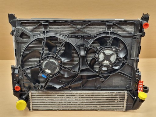 8467 214103569R - КОМПЛЕКТ РАДІАТОРІВ RENAULT TRAFIC III OPEL VIVARO B NISSAN NV300 FIAT TALENTO