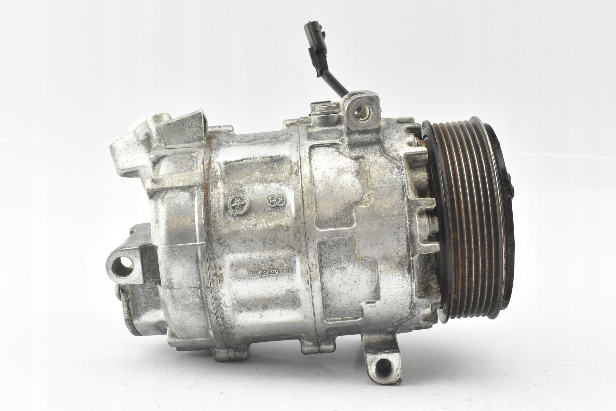 КОМПРЕССОР КОНДИЦИОНЕРА 8200848916B VIVARO B 1.6 DCI