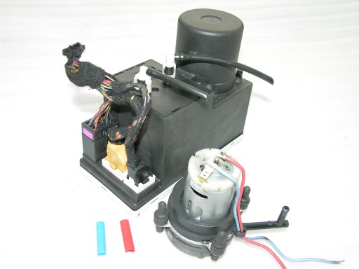 8L0862257K - Компрессор насос замка AUDI A3 A4 A6 A8 насос