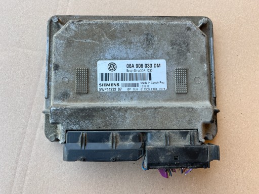 KOMPUTER STEROWNIK 1.6 8V SKODA OCTAVIA I 06A906033DM SIMOS 3.3A - КОМПЬЮТЕРНЫЙ КОНТРОЛЛЕР 1.6 8V SKODA OCTAVIA I 06A906033DM SIMOS 3.3A