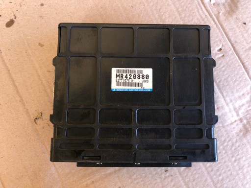 Контролер комп'ютера mitsubishi pajero pinin 1999-2007 mr420880