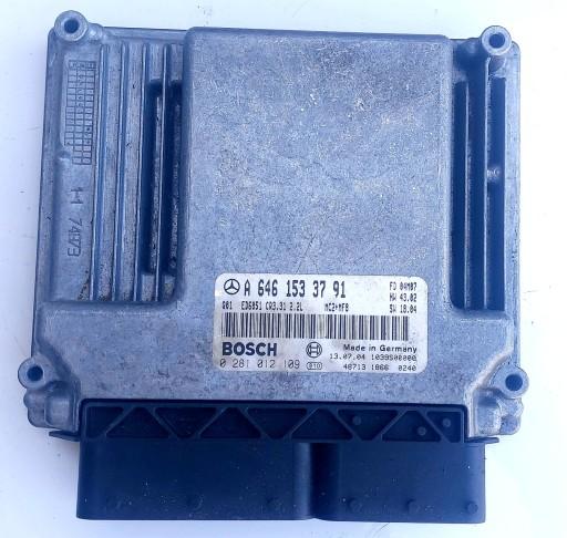 8W0825208 - AUDI A4 8W B9 крышка шасси правая 8W0825208