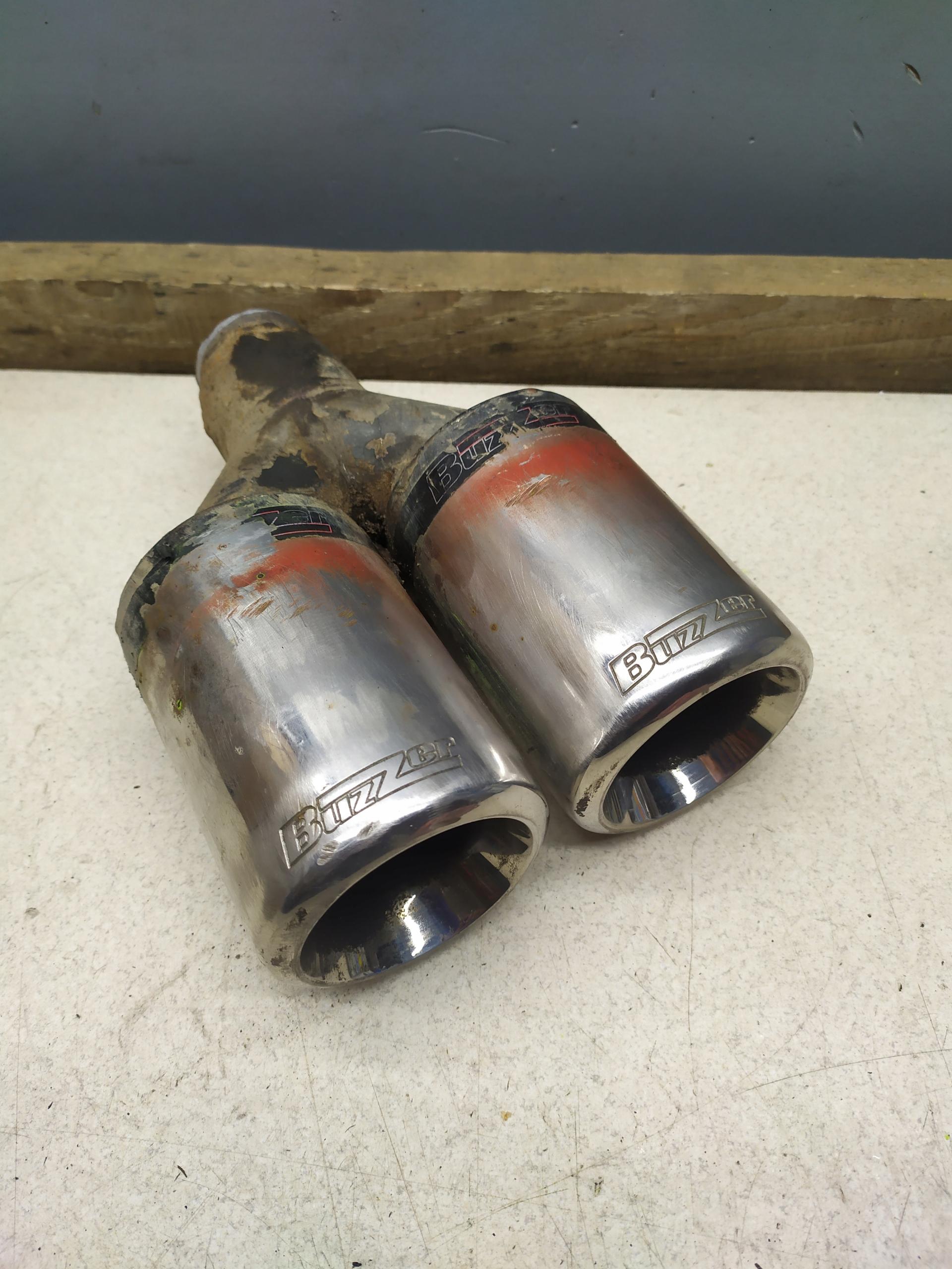 ВИХЛОПНИЙ НАКОНЕЧНИК ГЛУШНИКА ДВОТРУБНИЙ ЗУМЕР