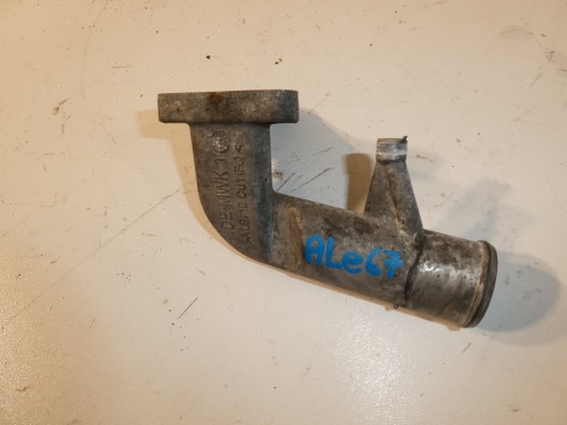 Водяной патрубок VW T5 2.5 TDI 070121133B