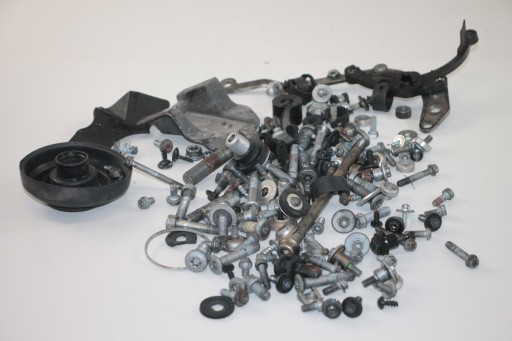 KTM990S 68 - НАБІР ГВИНТІВ KTM 990 SUPERMOTO R