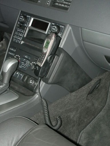 Держатель телефона KUDA для Volvo XC90 с 01.03 #088275