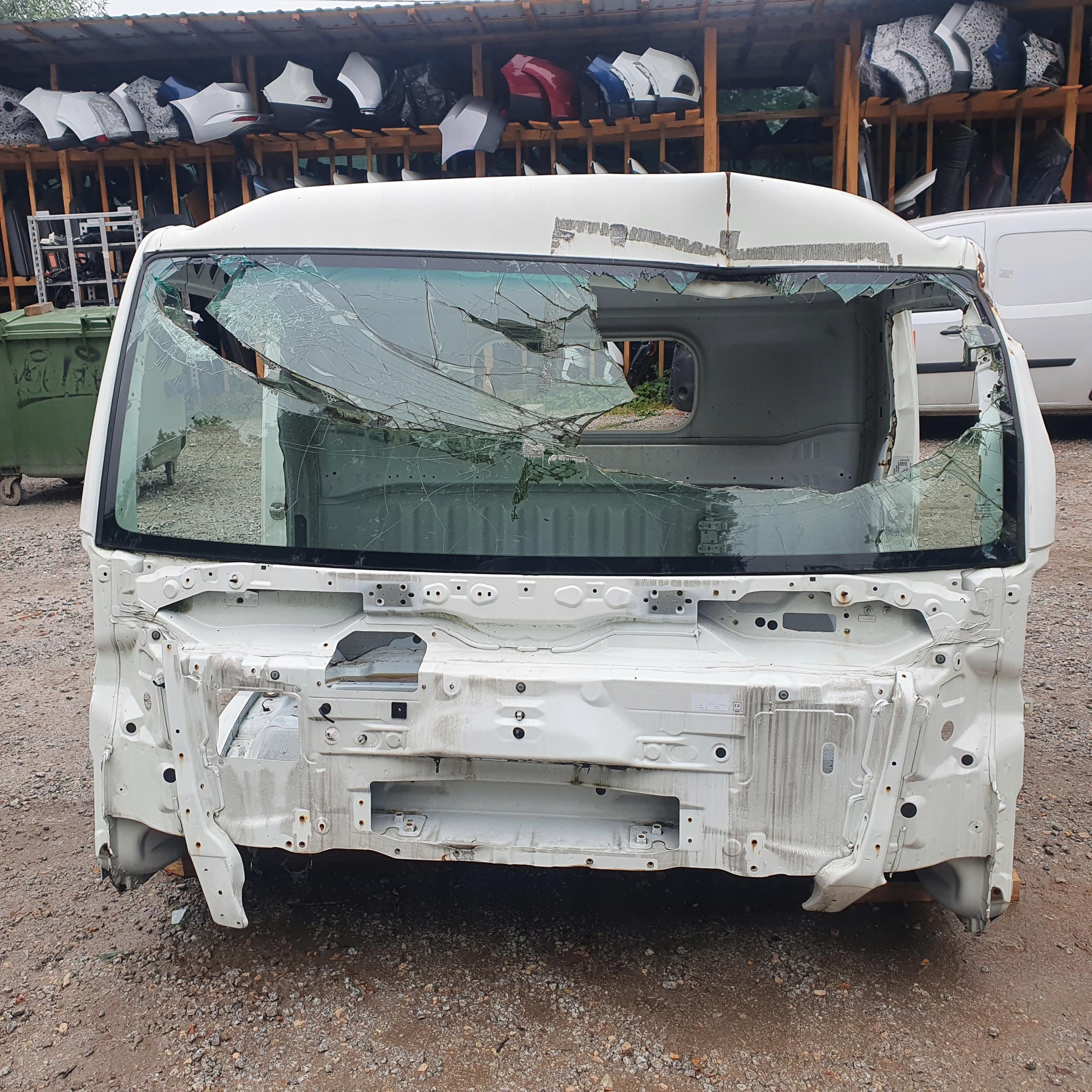 Кабина Nissan NT500 17R