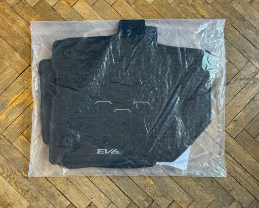 CV131ADE00 - Kia EV6 резиновые коврики полный комплект (4 шт.)