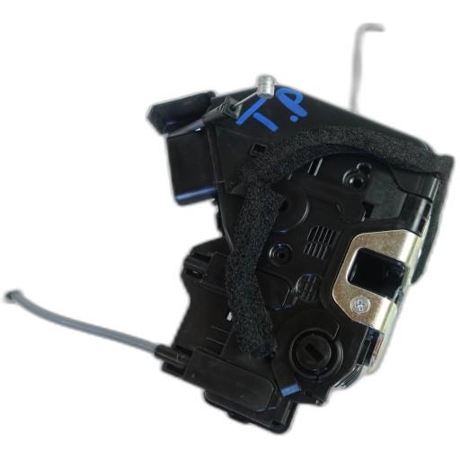 Kia Rio IV замок двері задній правий 81420-H8010