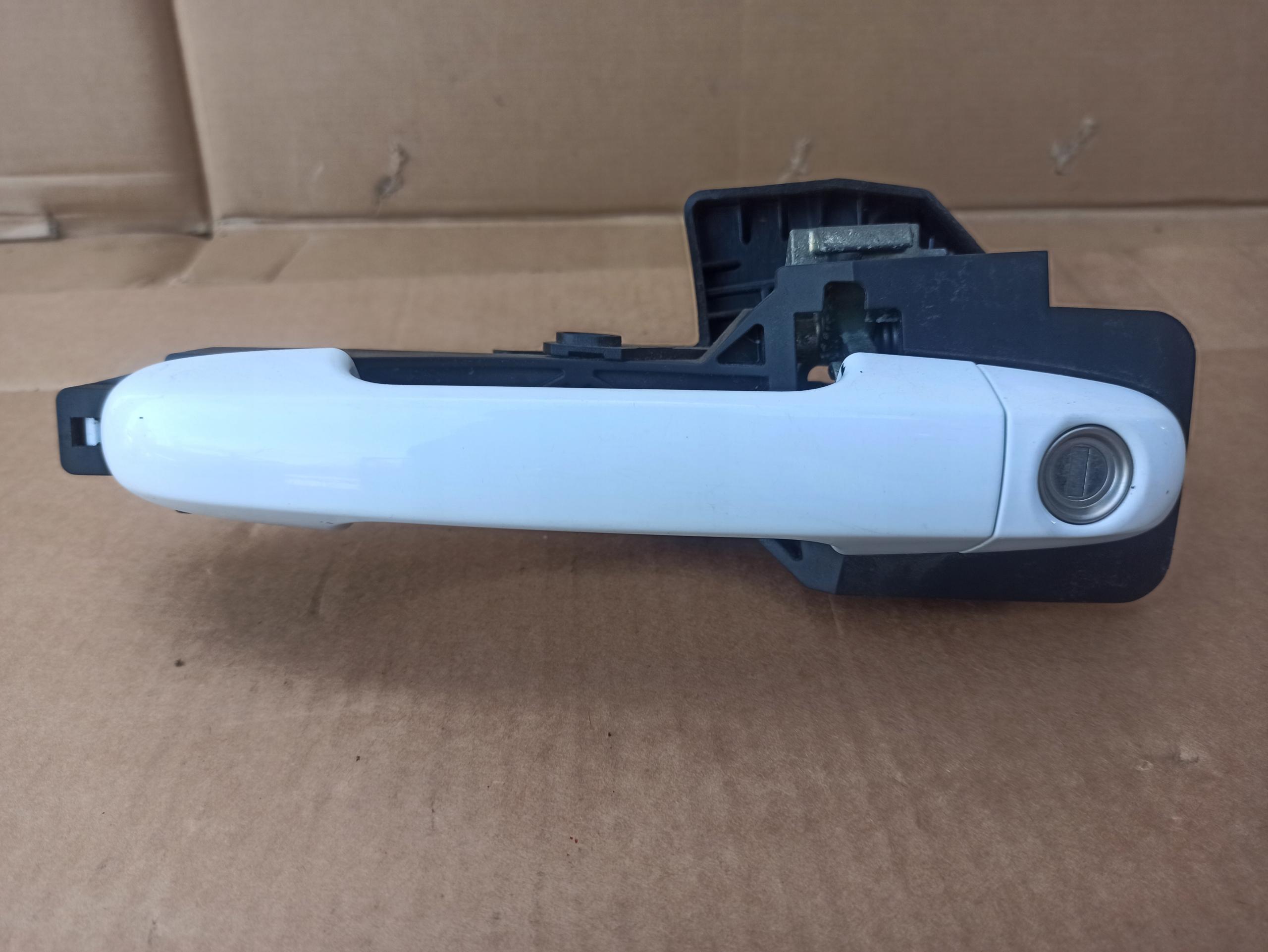 90308-02200 - Ручка дверей ліва передня вставка KIA PRO CEE'D і WD