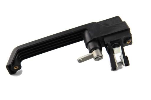 LR066530 - Передняя левая дверная ручка Defender с 2002 года