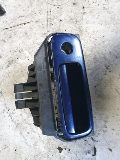 Ручка двери багажника VW T5 7h0827526