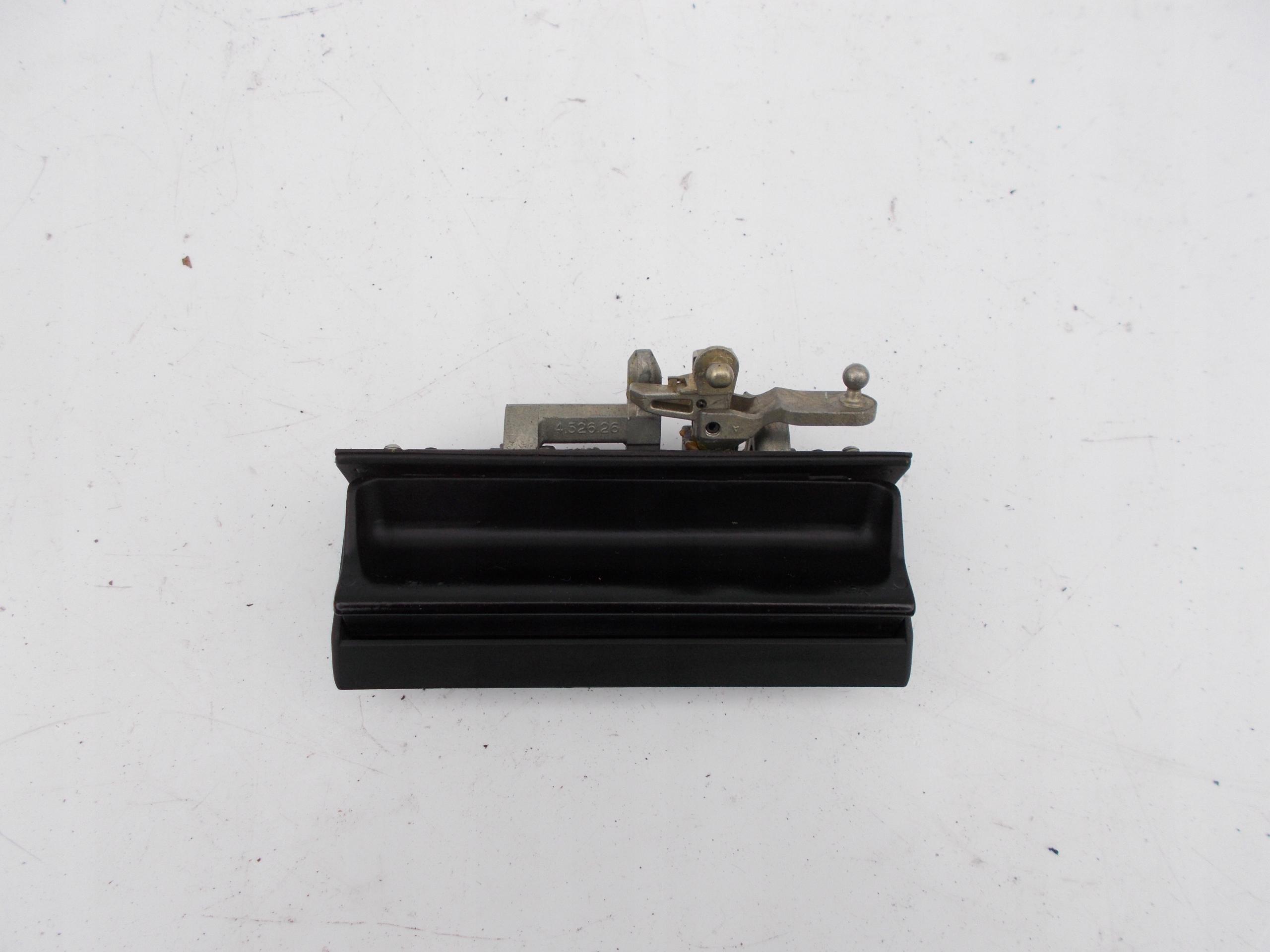 Ручка задніх дверей Seat Toledo II 1M5827561E