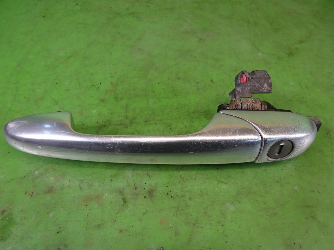 Ручка двери левая передняя внешняя ALFA ROMEO 147 02r