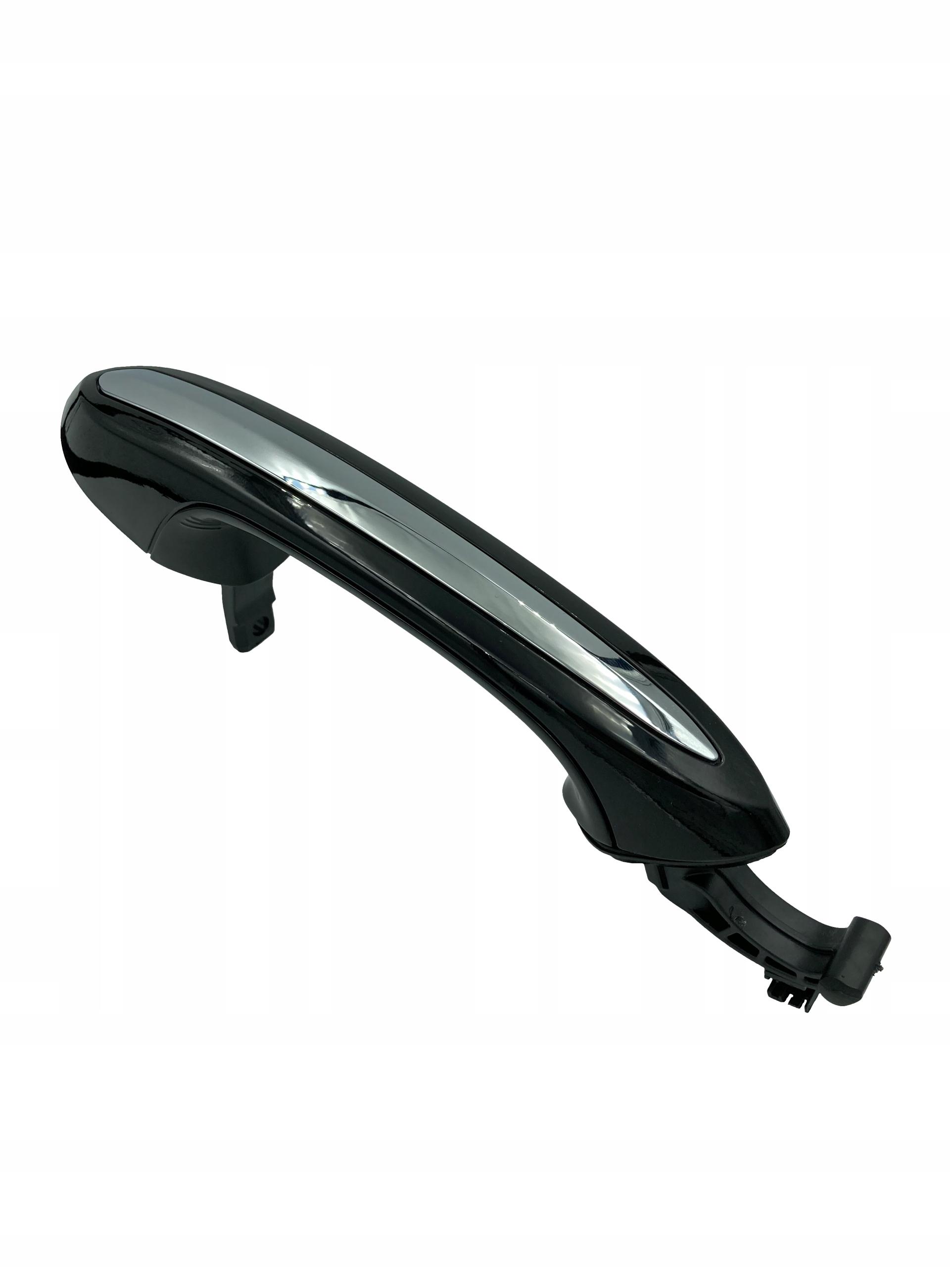 51217443019 - Ручка двери зд левая черная с хромом BMW 5 G30 6 G32