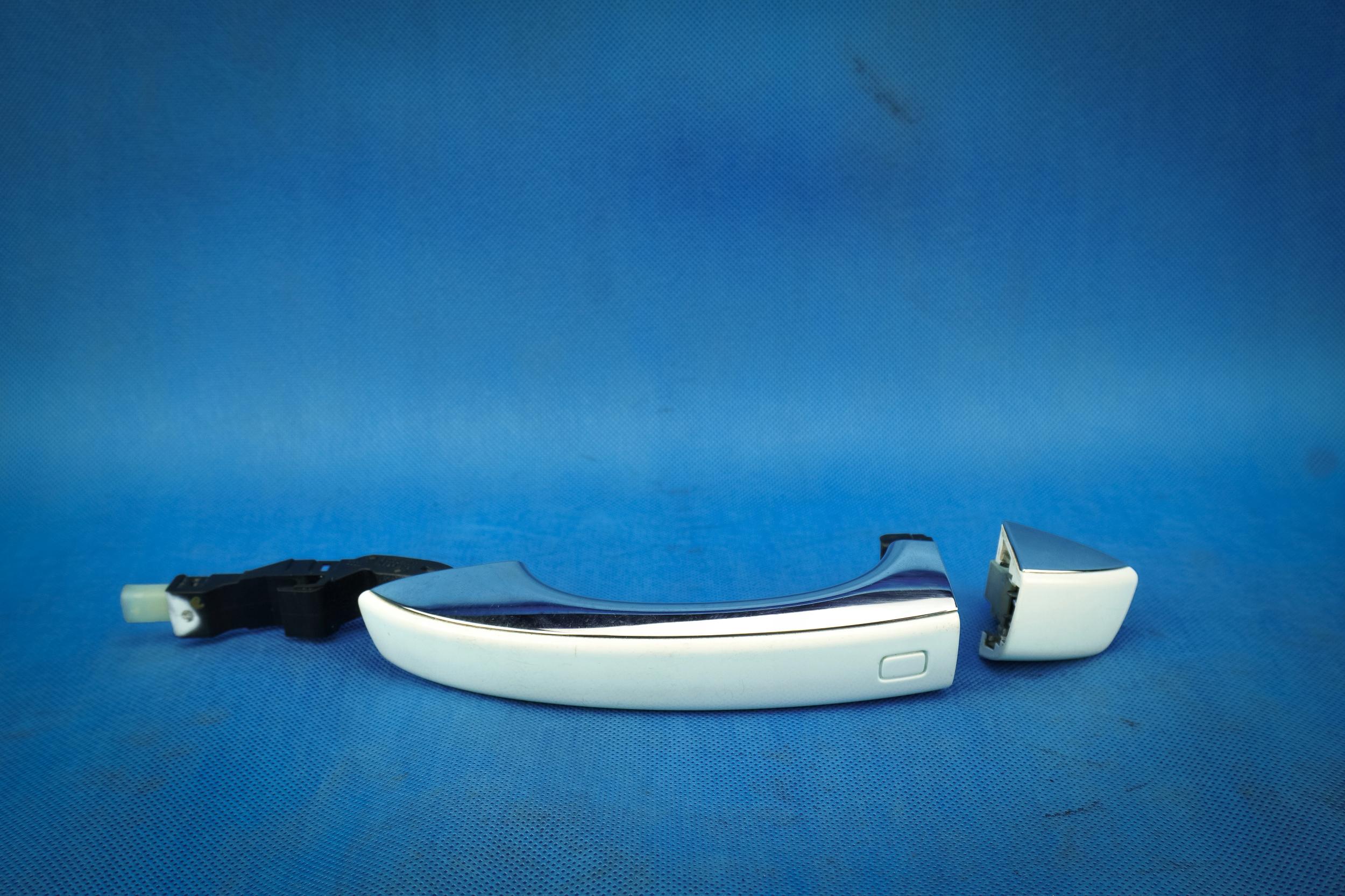 Ручка наружная левая Audi A6 A7 A8 4h0837205c