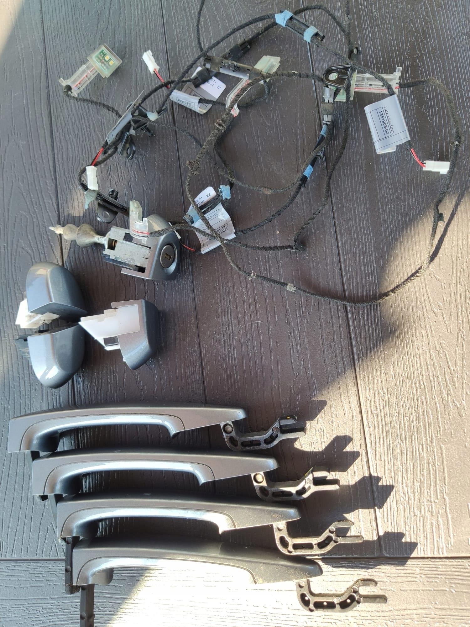 Дверные ручки с подсветкой BMW E90 LCI A52 UK