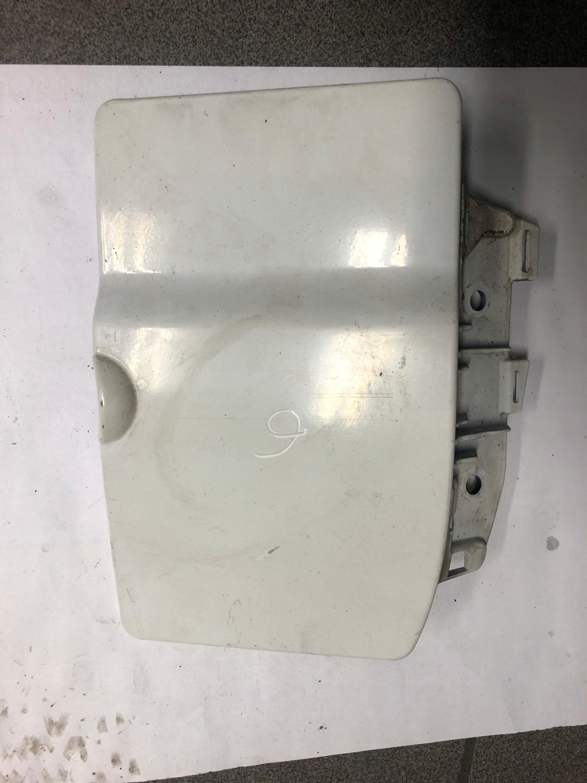 Крышка топливного бака Trafic Vivaro Primastar 2014