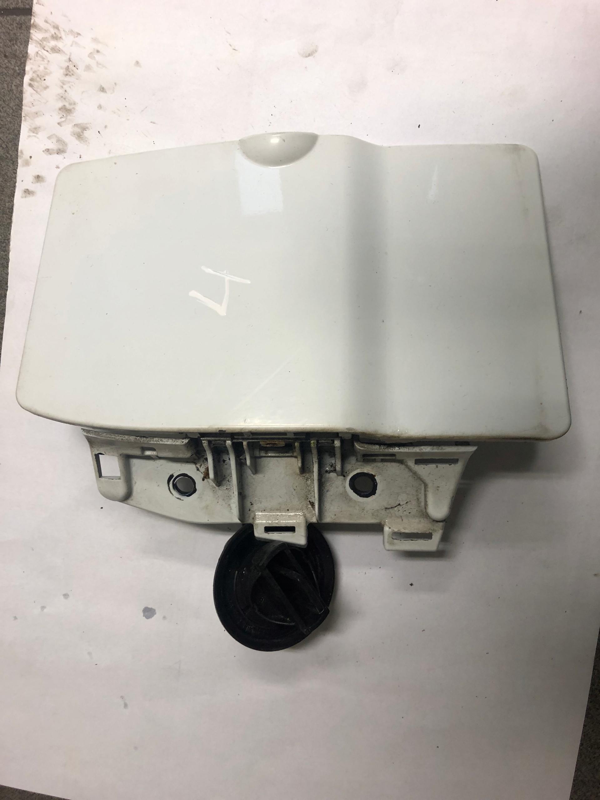 Крышка топливного бака Trafic Vivaro Primastar 2014