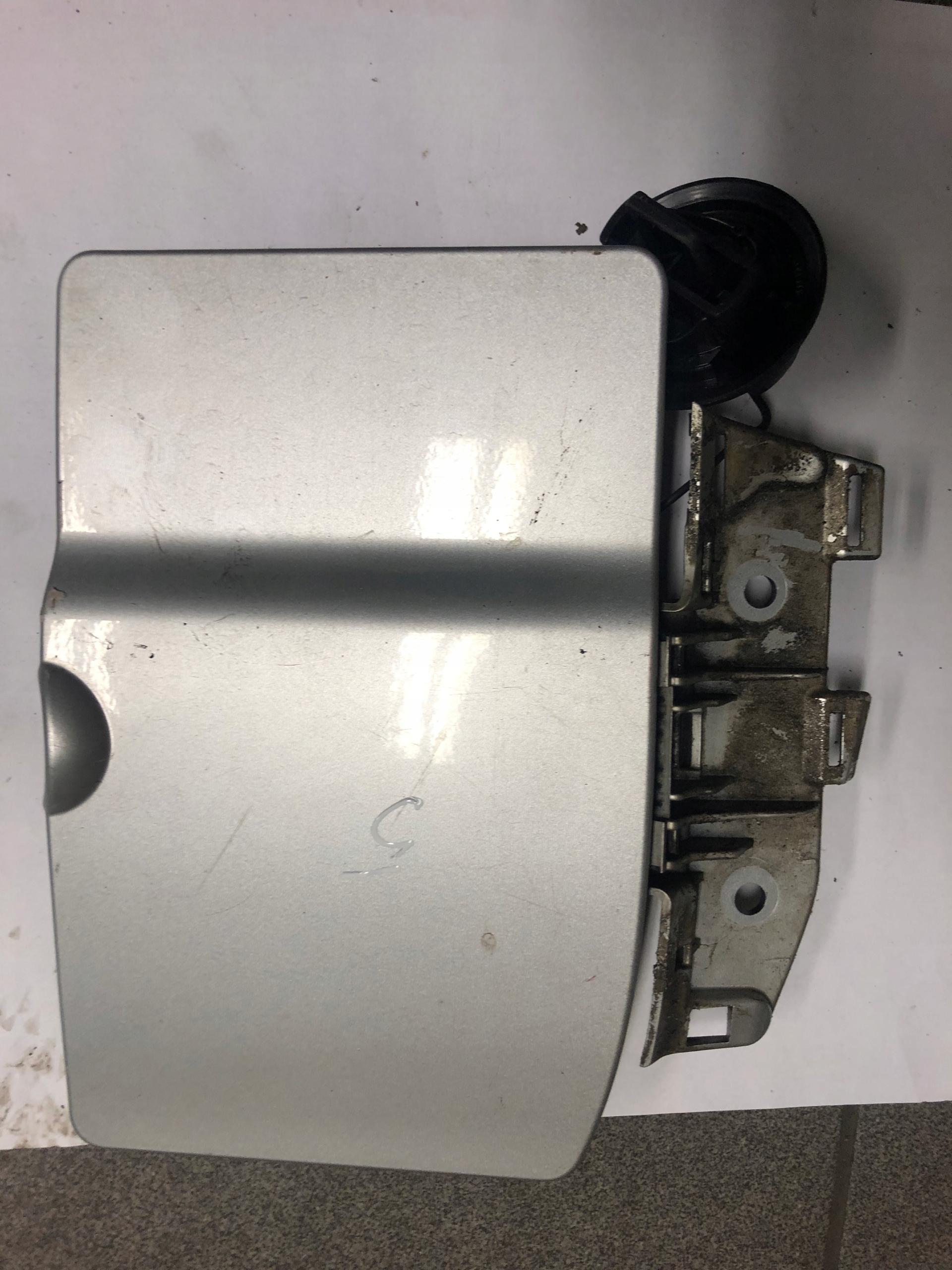 Крышка топливного бака Trafic Vivaro Primastar 2014