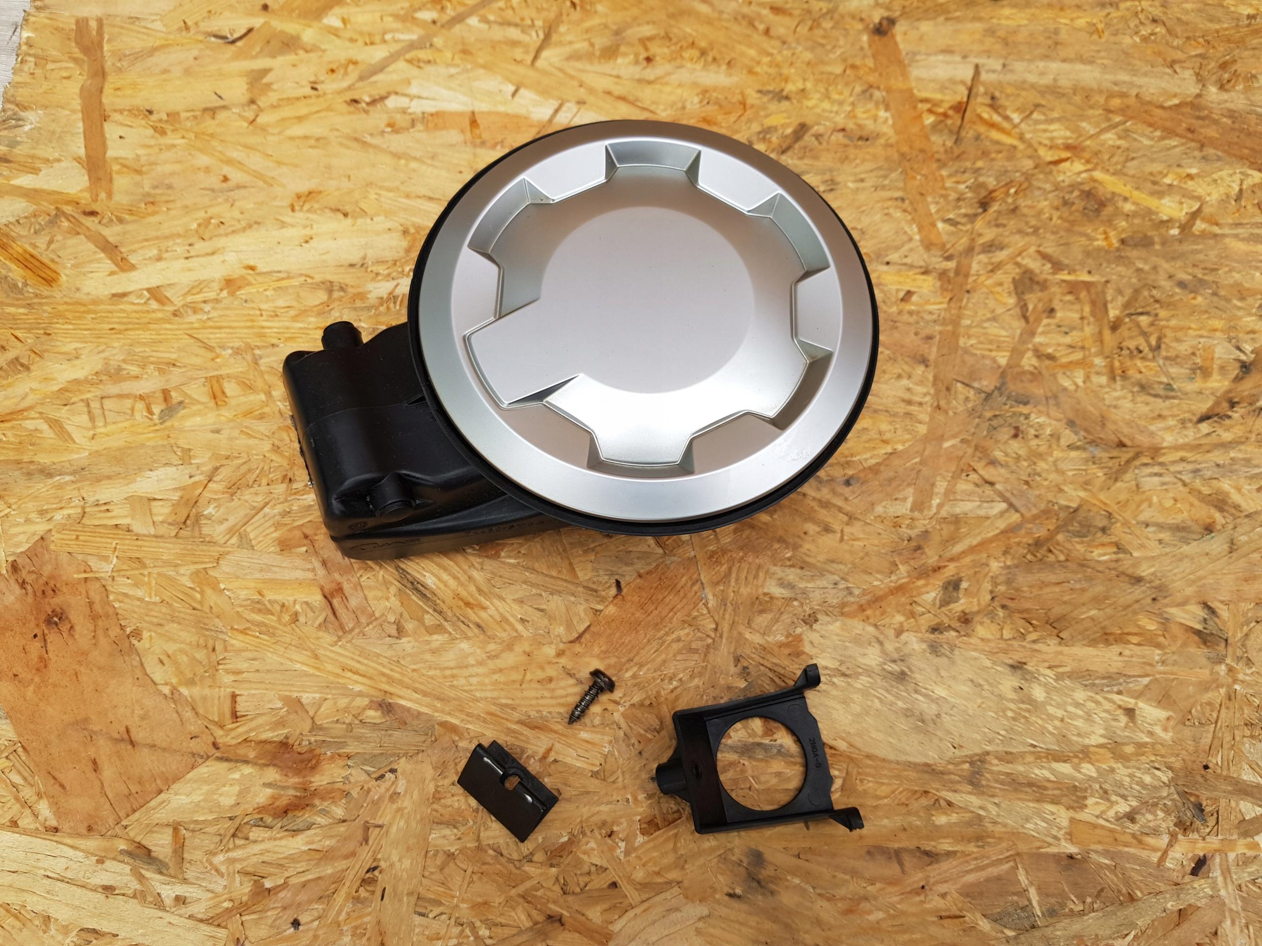 74480-SMG-E010 - Кришка паливного бака Honda Civic VIII UFO BENZIN