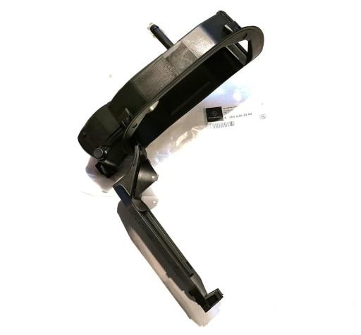 A2056303204 - Кришка паливного бака для Mercedes W205 c class